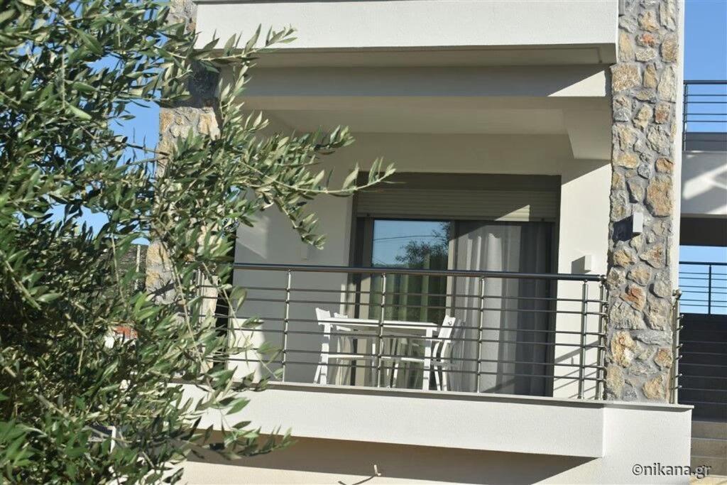 Athina Palace Luxurious Appartments Potos Esterno foto
